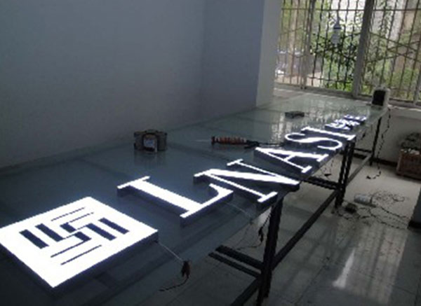 三伏天咸寧亮化工程防暑指南：別讓LED燈變成“電費(fèi)刺客”！